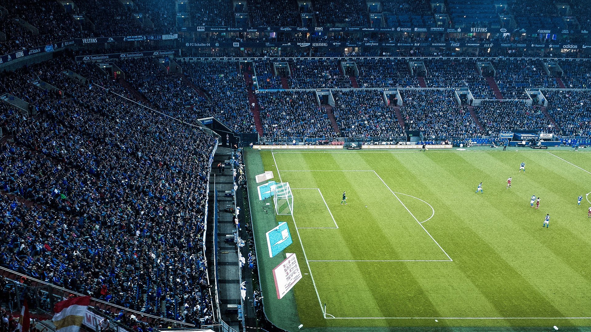 全球足球比赛热度持续升温，球迷热情高涨，足球全球比赛信息