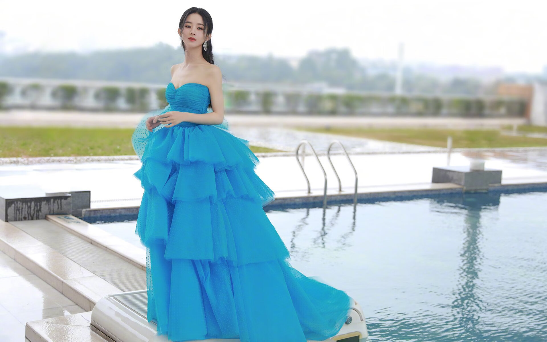 里昂主帅接受访谈,剖析战术布局与策略调整,里昂著名球员