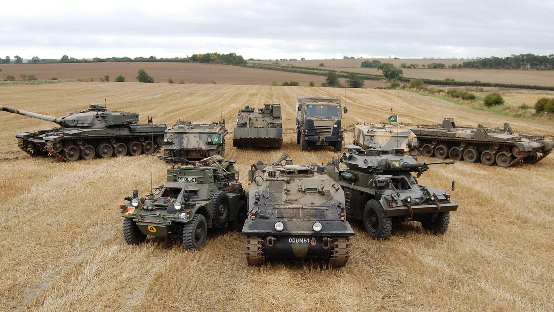 德甲球队与高校合作打造球员综合发展平台，德甲球队的关系及恩怨